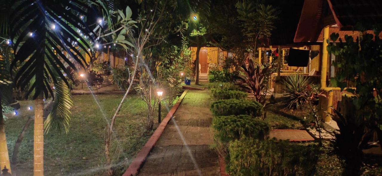 Savithri Inn Cottage Varkala Eksteriør bilde