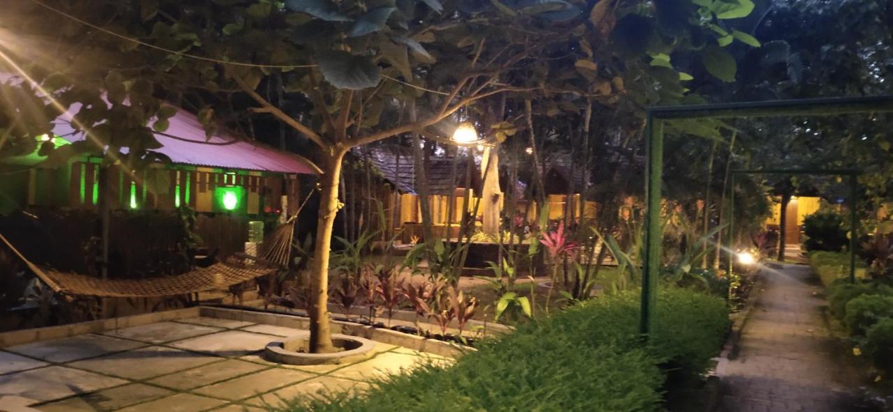 Savithri Inn Cottage Varkala Eksteriør bilde