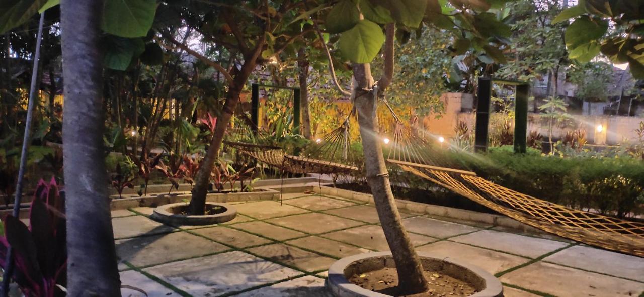 Savithri Inn Cottage Varkala Eksteriør bilde